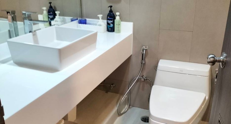 For rent 1 bed condo in Khlong Toei, Bangkok