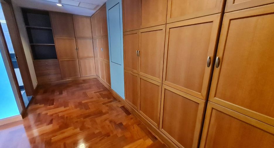 Аренда 2 спальни кондо в Кхлонг Тоеи, Бангкок