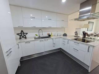 Wohnung zur Miete und zum Kauf mit 1 Zimmer in Khlong Toei, Bangkok