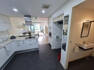 Wohnung zur Miete und zum Kauf mit 1 Zimmer in Khlong Toei, Bangkok