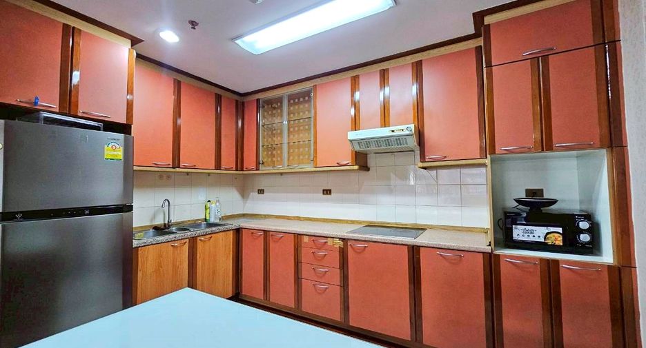 Wohnung zur Miete mit 2 Zimmer in Khlong Toei, Bangkok