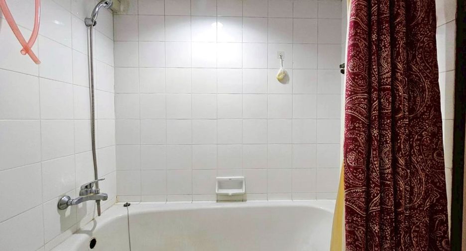 Wohnung zur Miete mit 2 Zimmer in Khlong Toei, Bangkok
