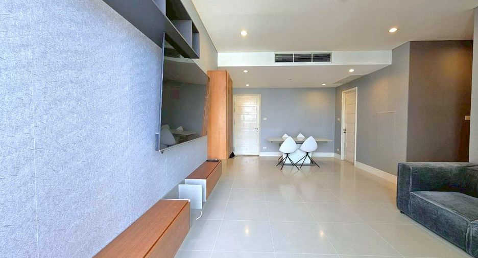 Condo en alquiler de 3 habitaciones en Khlong Toei, Bangkok