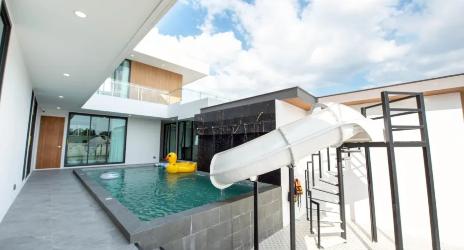 For sale 5 bedrooms villa in Huay Yai, Pattaya