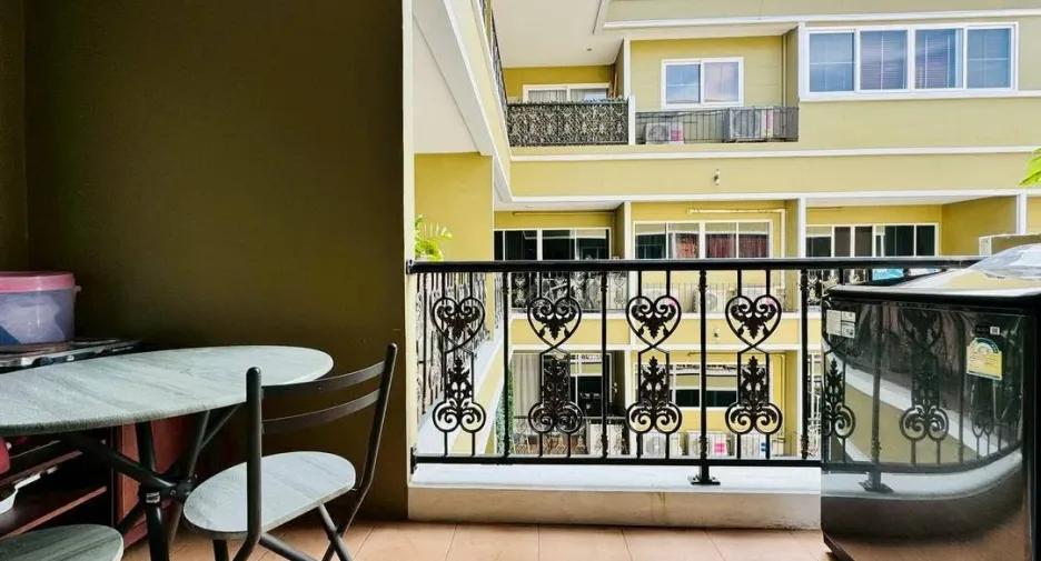 For sale スタジオ condo in Pratumnak, Pattaya