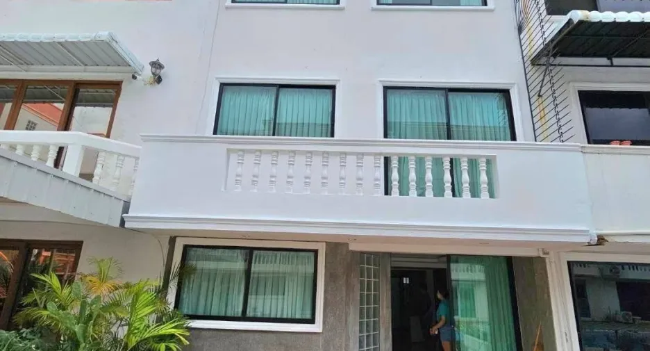 For sale 7 bedrooms hotel in Pratumnak, Pattaya