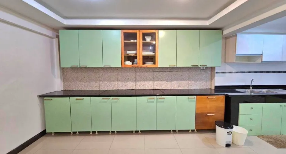 For sale 7 bedrooms hotel in Pratumnak, Pattaya