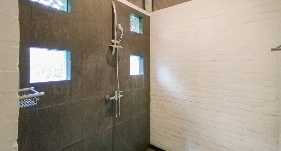 Продажа 5 спальни отель в Ханг Донг, Чианг Маи