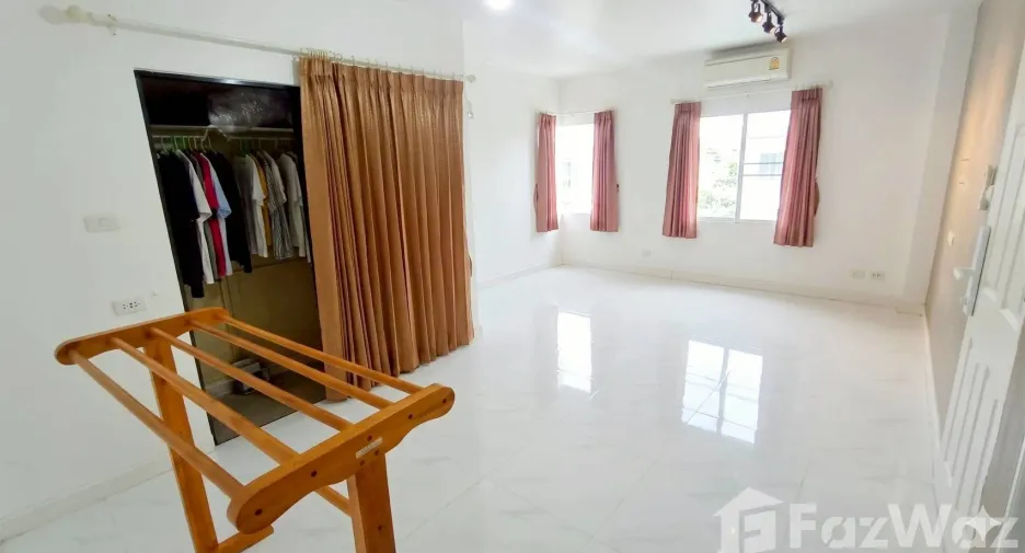 À vendre 3 chambres maison à Lam Luk Ka, Pathum Thani