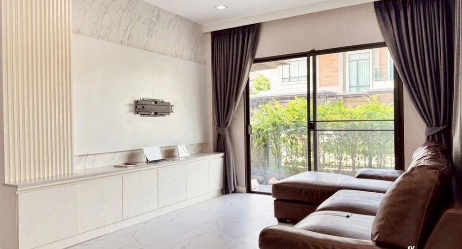 For sale 4 bedrooms house in Thanyaburi, Pathum Thani