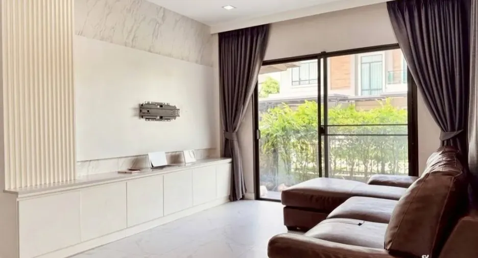 Casa en venta de 4 habitaciones en Thanyaburi, Pathum Thani