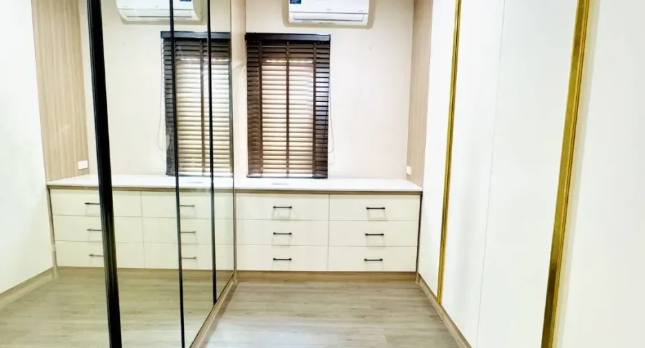 Casa en venta de 4 habitaciones en Thanyaburi, Pathum Thani