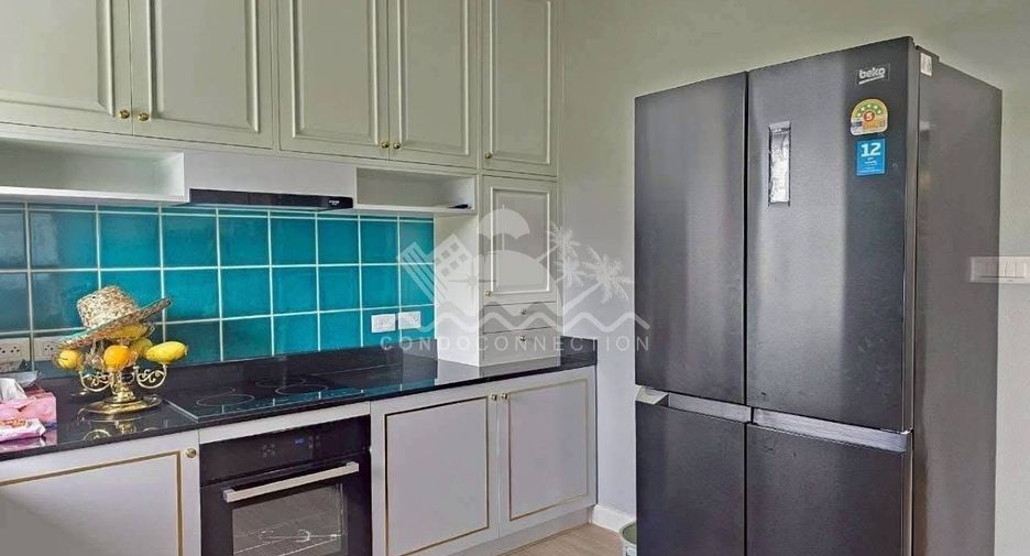 Продажа 3 спальни дом в Саттахип, Чонбури