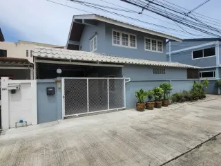 À vendre 3 chambres maison à Bang Sue, Bangkok