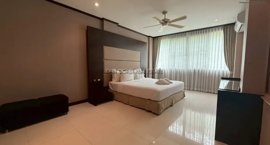 For rent 2 bedrooms condo in Bang Lamung, Chonburi