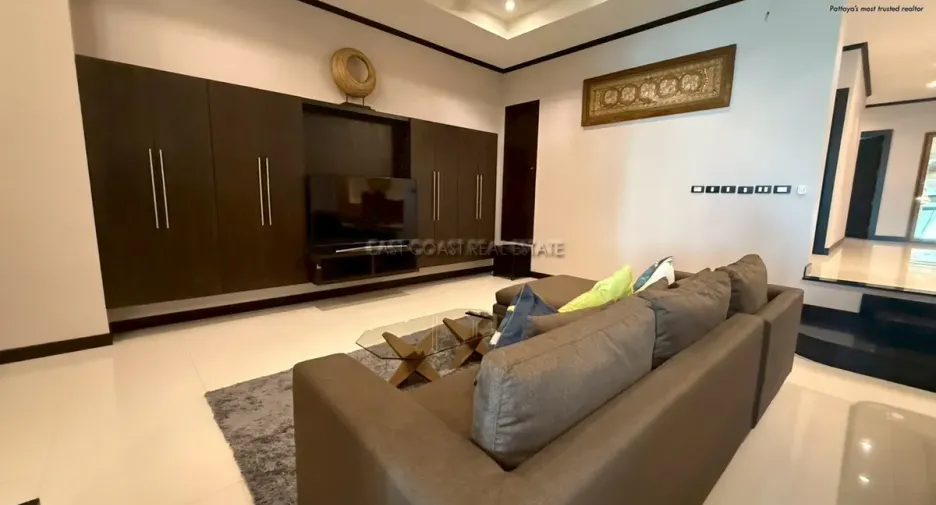 For rent 2 bedrooms condo in Bang Lamung, Chonburi