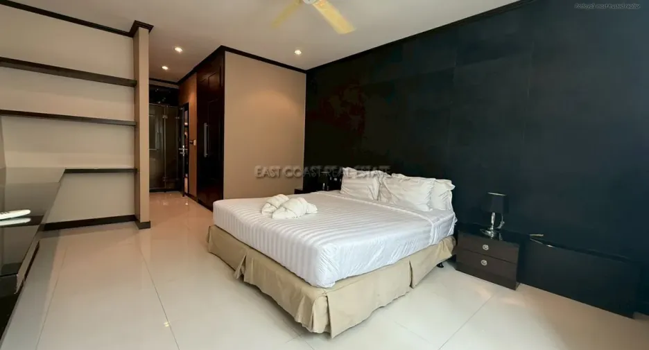 For rent 2 bedrooms condo in Bang Lamung, Chonburi