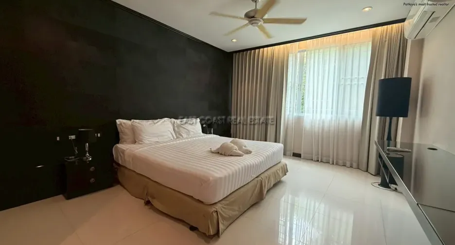 For rent 2 bedrooms condo in Bang Lamung, Chonburi