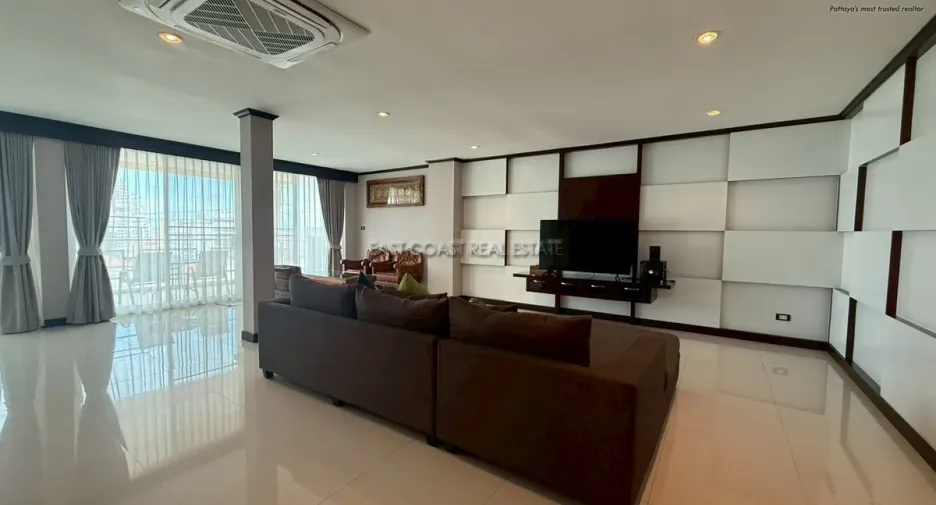 For rent 2 bedrooms condo in Bang Lamung, Chonburi