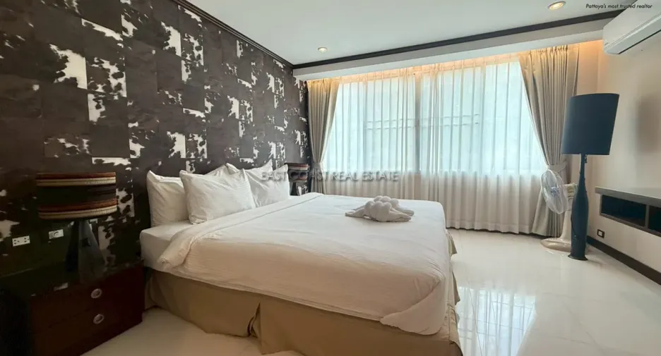 For rent 2 bedrooms condo in Bang Lamung, Chonburi
