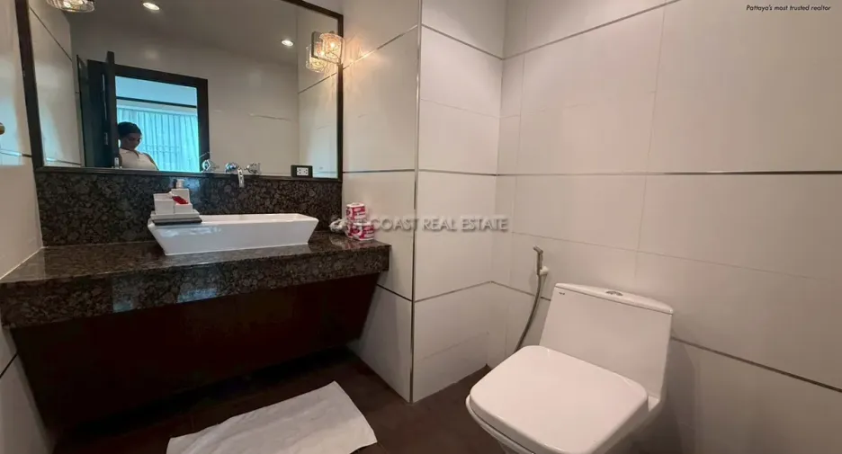 For rent 2 bedrooms condo in Bang Lamung, Chonburi