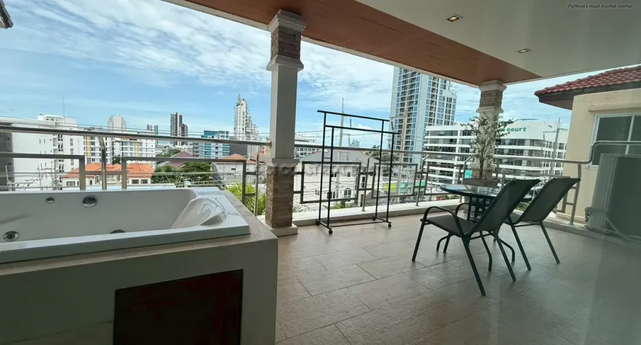 For rent 2 bedrooms condo in Bang Lamung, Chonburi