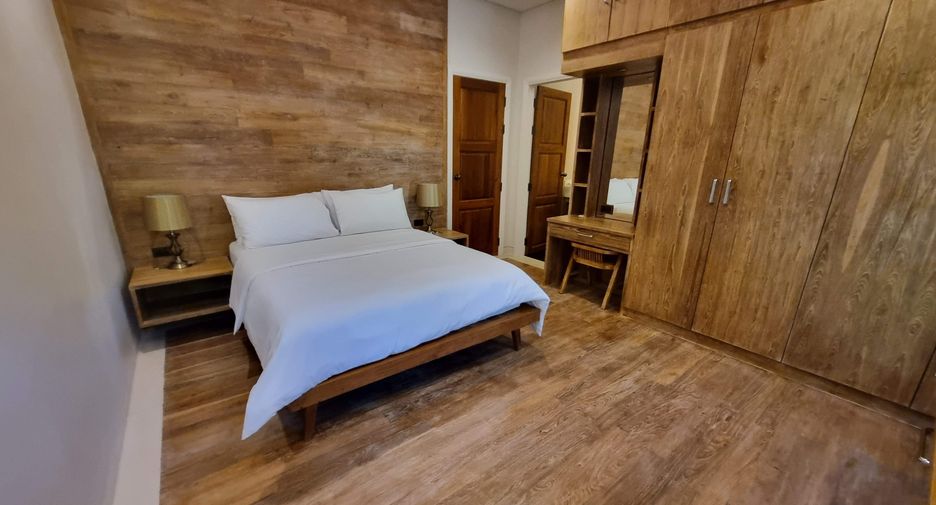 For sale 5 bedrooms villa in Thalang, Phuket