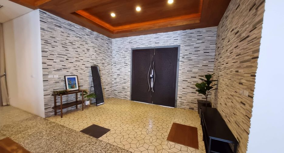 For sale 5 bedrooms villa in Thalang, Phuket