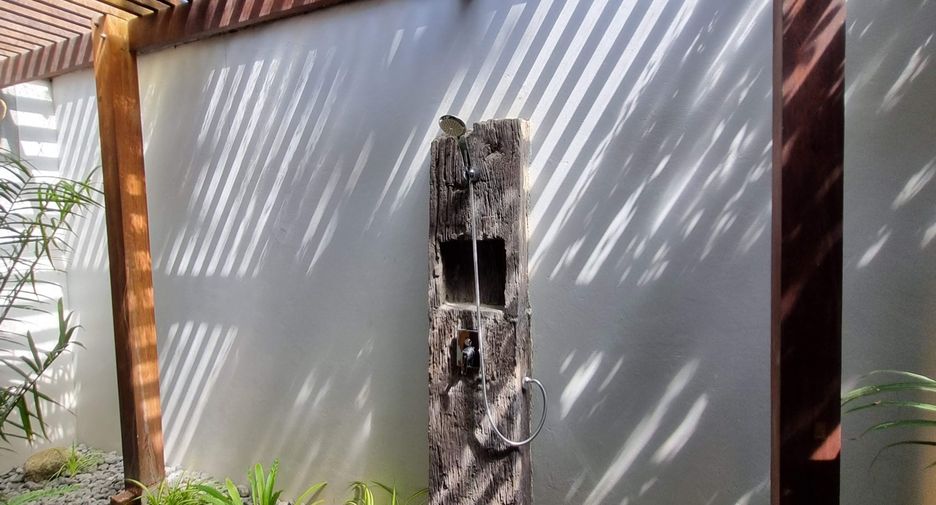For sale 5 bedrooms villa in Thalang, Phuket
