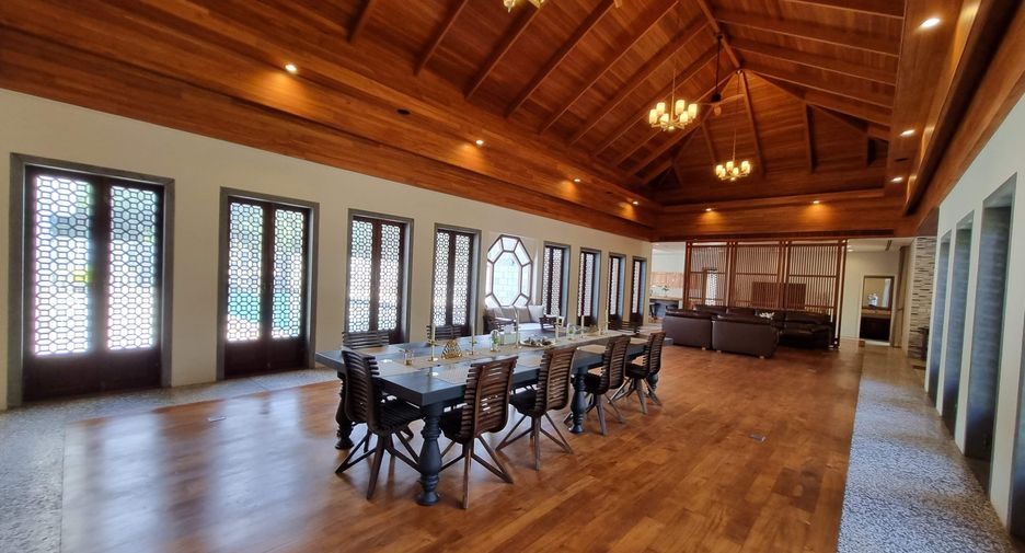 For sale 5 bedrooms villa in Thalang, Phuket