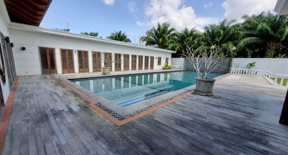 For sale 5 bedrooms villa in Thalang, Phuket