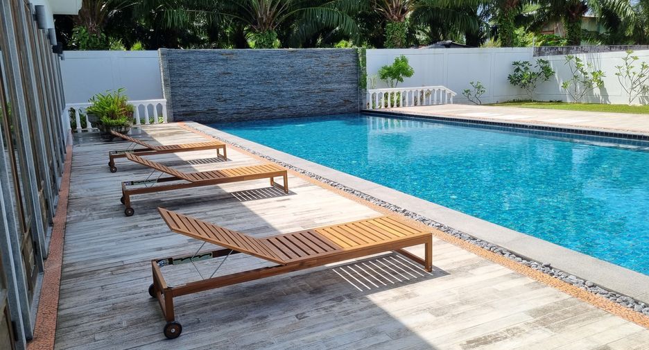 For sale 5 bedrooms villa in Thalang, Phuket