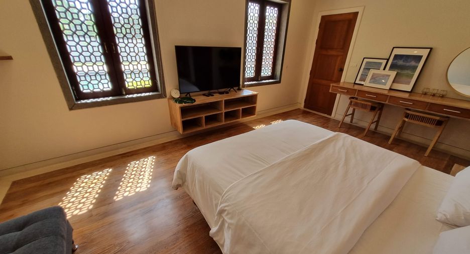 For sale 5 bedrooms villa in Thalang, Phuket