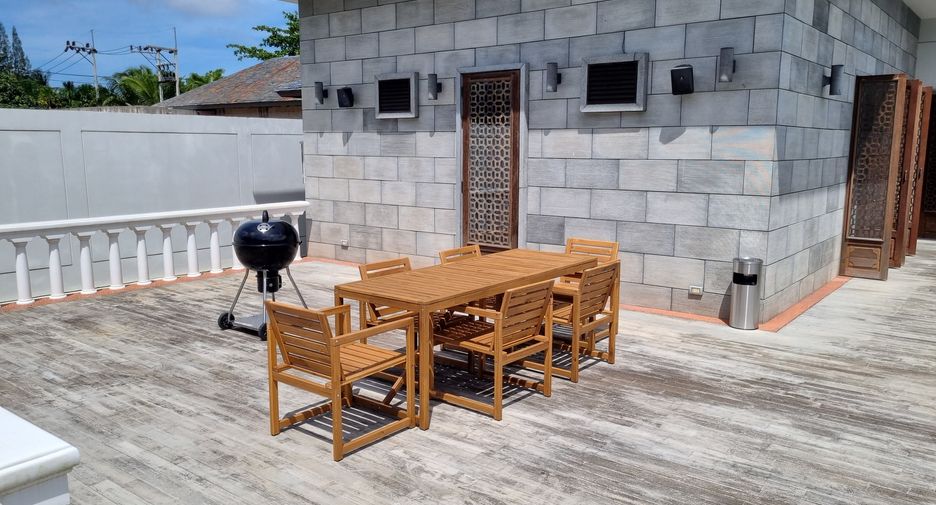 For sale 5 bedrooms villa in Thalang, Phuket