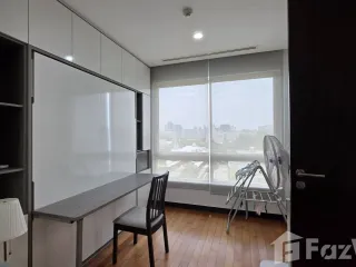 Condo en alquiler de 2 habitaciones en Yan Nawa, Bangkok