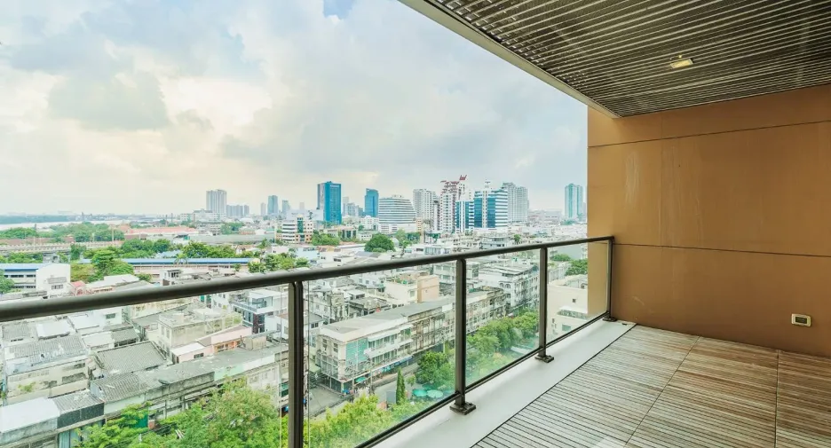 À louer 2 chambres condo à Yan Nawa, Bangkok