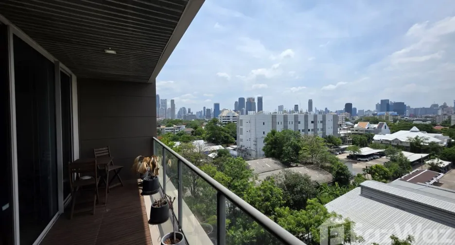 À louer 2 chambres condo à Yan Nawa, Bangkok