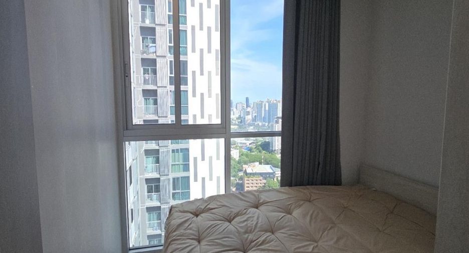For rent 2 ベッドルーム condo in Huai Khwang, Bangkok