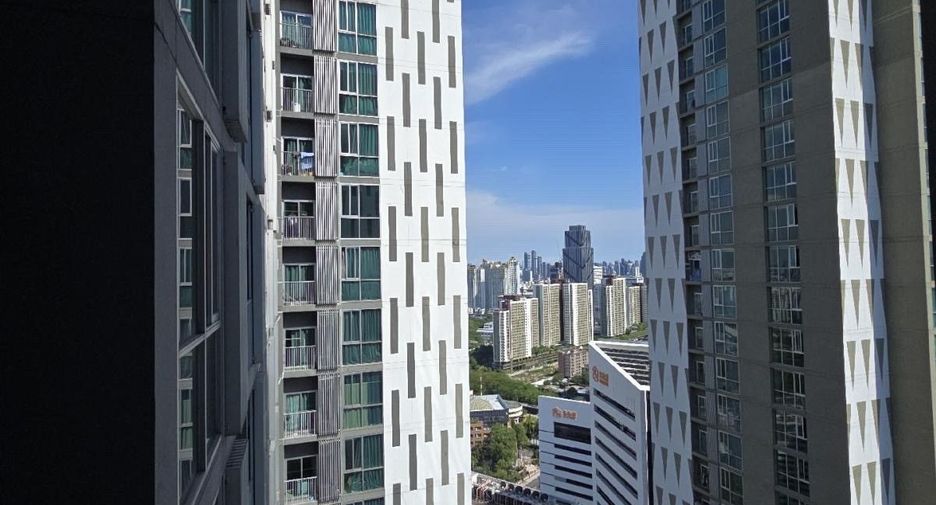 For rent 2 ベッドルーム condo in Huai Khwang, Bangkok