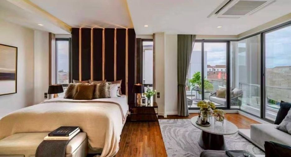 Haus zur Miete mit 4 Zimmer in Huai Khwang, Bangkok