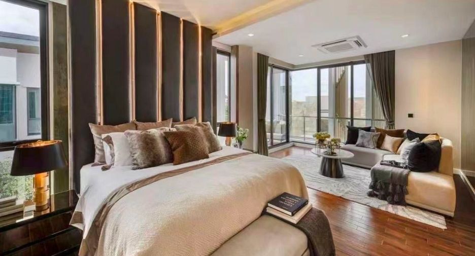 Haus zur Miete mit 4 Zimmer in Huai Khwang, Bangkok