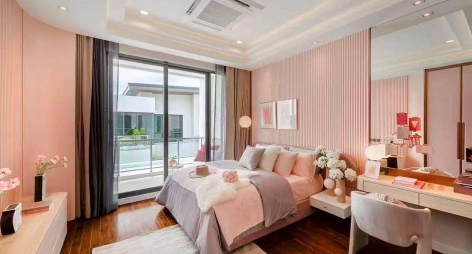 Haus zur Miete mit 4 Zimmer in Huai Khwang, Bangkok