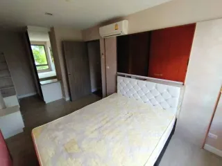 For sale 2 bedrooms condo in Huai Khwang, Bangkok