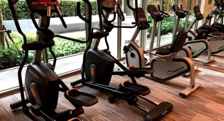 For sale 2 bedrooms condo in Huai Khwang, Bangkok