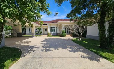 Villa zum Kauf mit 4 Zimmer in Mueang Phuket, Phuket