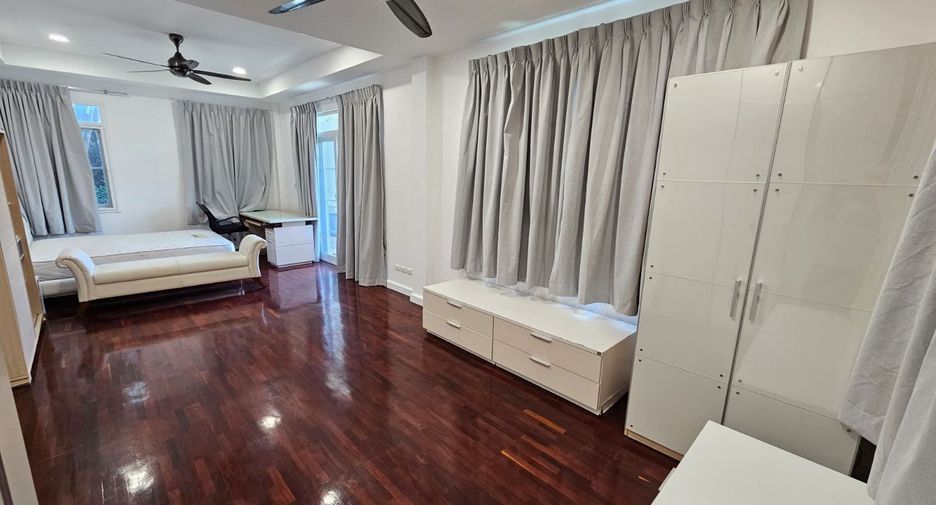 Villa zum Kauf mit 4 Zimmer in Mueang Phuket, Phuket