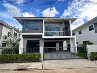 À louer 4 chambres maison à Mueang Phuket, Phuket