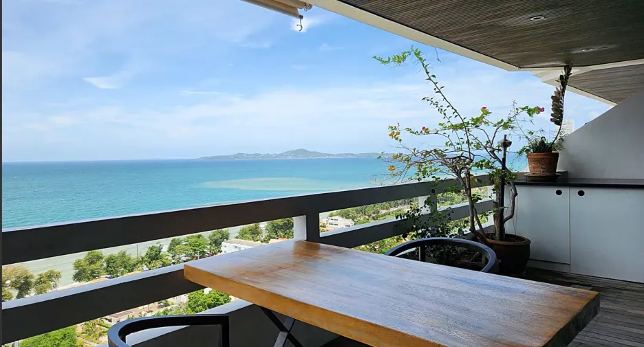 Condo en venta de 2 habitaciones en Pratumnak, Pattaya