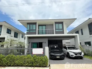 For rent 4 bedrooms house in Mueang Phuket, Phuket