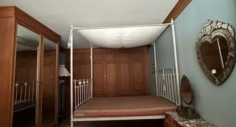 Casa adosada en alquiler de 4 habitaciones en Khlong Toei, Bangkok